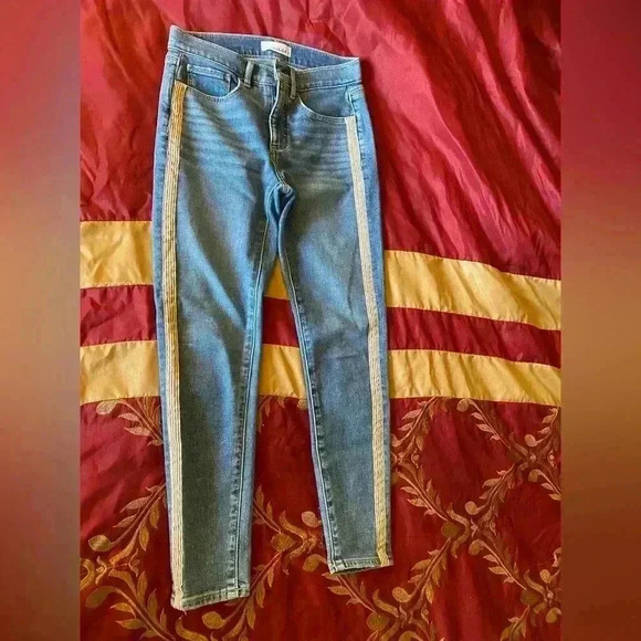 NWOT Loft Curvy Side Stripe Mid-Rise Skinny Jeans Indigo Wash - Picture 7 of 9